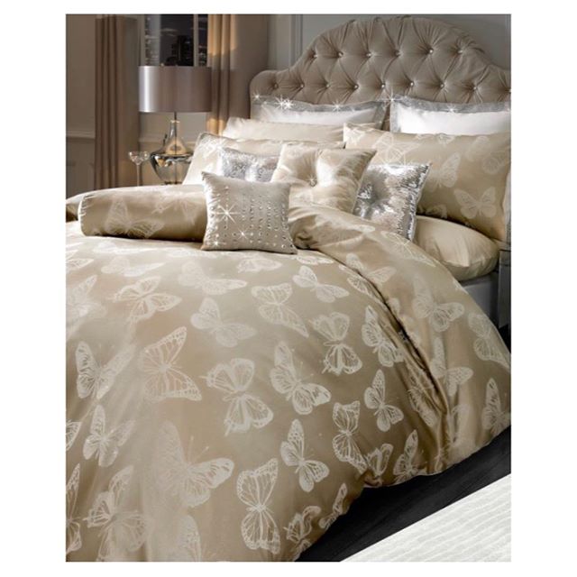 Butterfly Fly Away 🦋... #ThrowBackTuesday 🔙 #ButterflyChampagne 🥂 #SequinsAndShimmer ✨ #GoByCaprice 💋 x